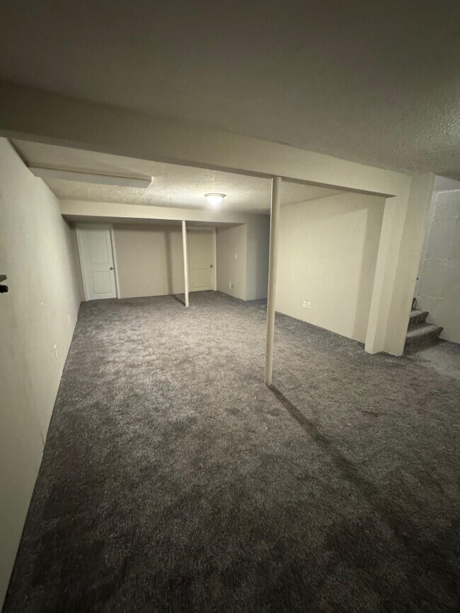 Building Photo - 836 Wingate Pl