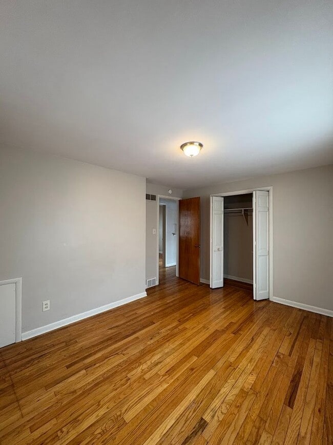 Building Photo - Three bedroom two bathroom single story home for rent