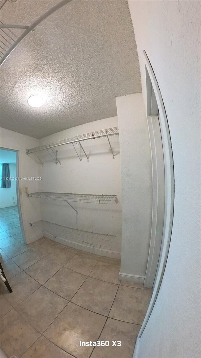 Building Photo - 1805 Sans Souci Blvd