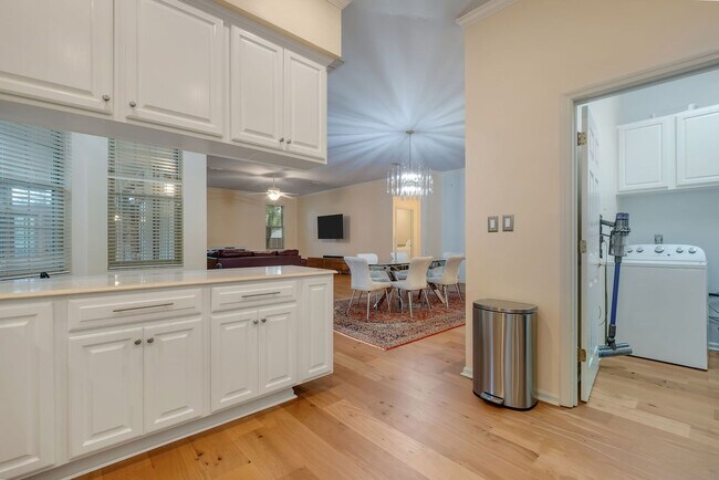Building Photo - 3440 Jonathan Landing Dr