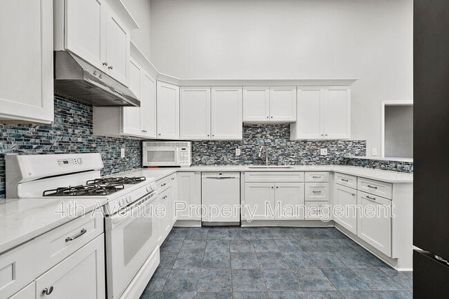 Building Photo - 3824 Heritage Crest Pkwy