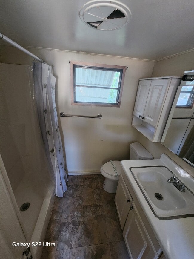 Building Photo - 1012 51st Ave Terrace W