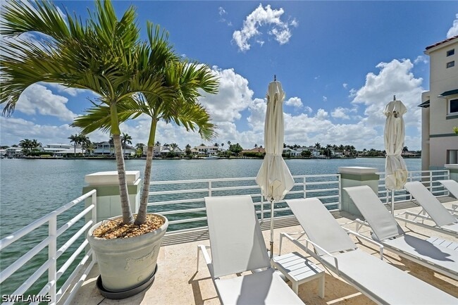 Building Photo - 4560 Gulf Shore Blvd N
