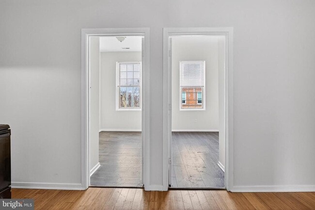 Building Photo - 1918 W Diamond St