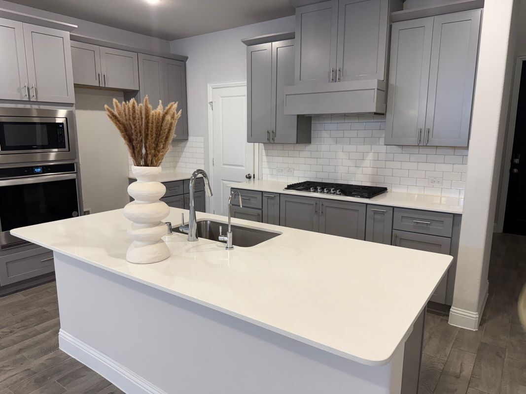 Building Photo - 3640 Lillian Ct