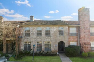 Building Photo - 3362 Continental Dr