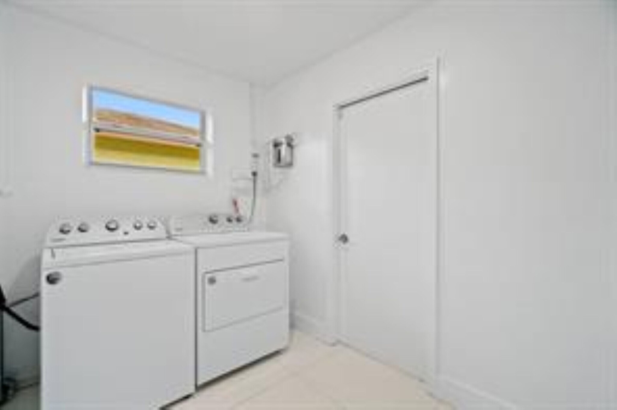 Building Photo - 50 NE 45th Ct