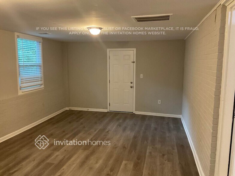 Building Photo - 590 Kenridge Cir