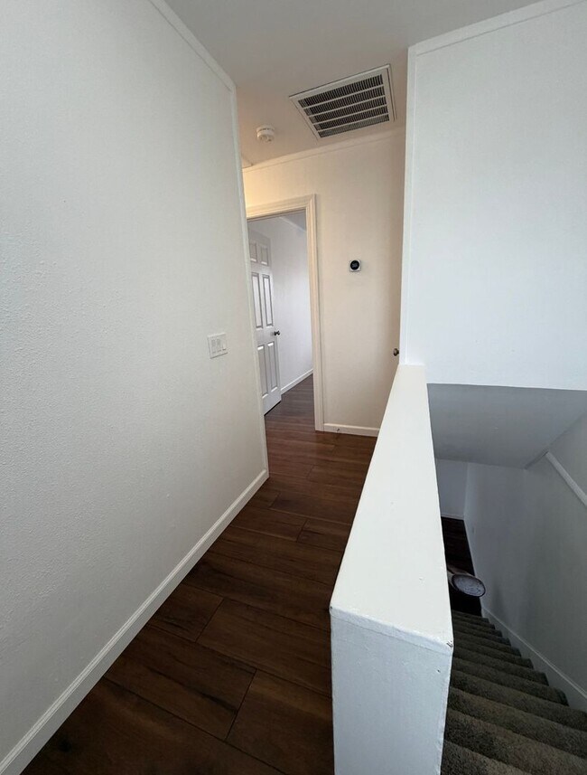 Building Photo - Completely Remodeled Three Bedroom One Bath in Richland - Move in Ready!!