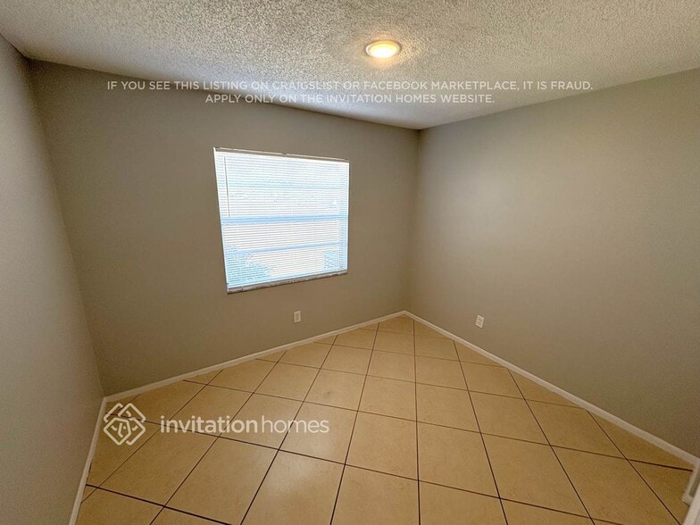 Building Photo - 5657 25th St Cir E