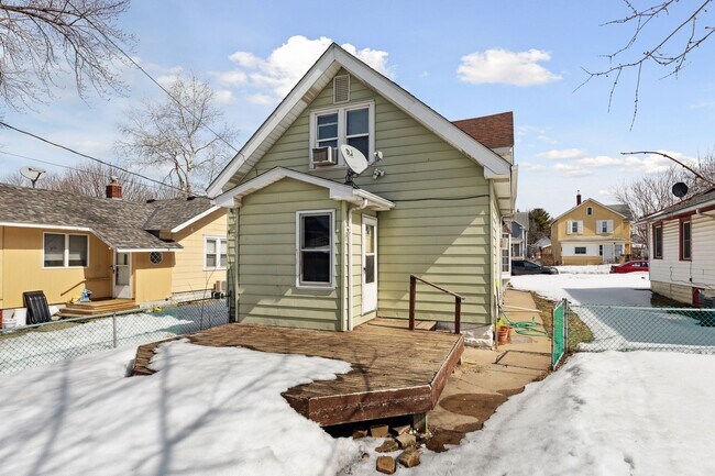 Building Photo - 1119 Matilda St