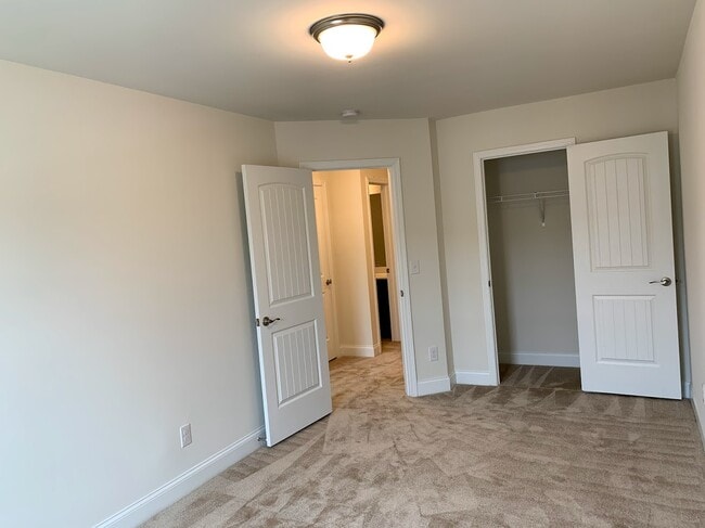 Building Photo - 4406 Bethel Park Dr