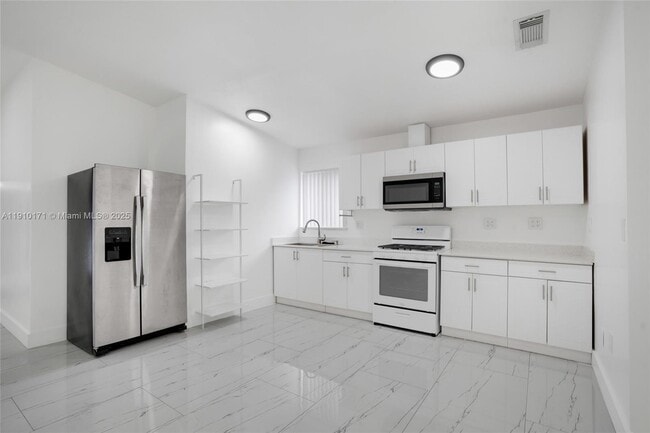 Building Photo - 12068 SW 210th St