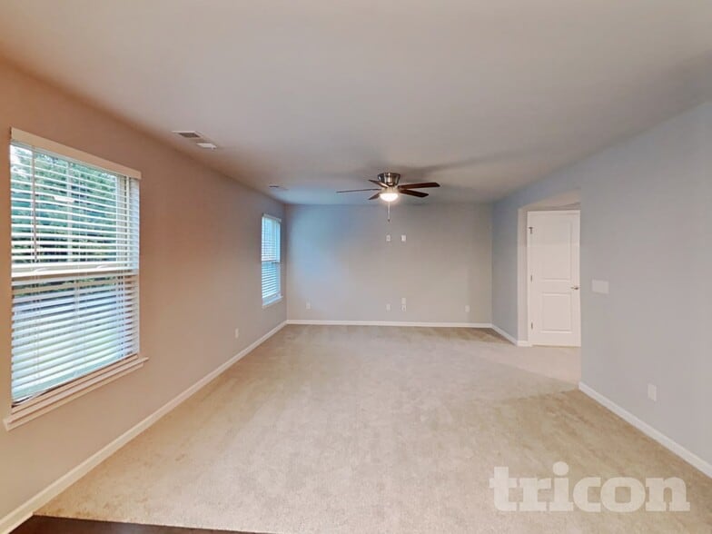 Building Photo - 306 Heroit Ct