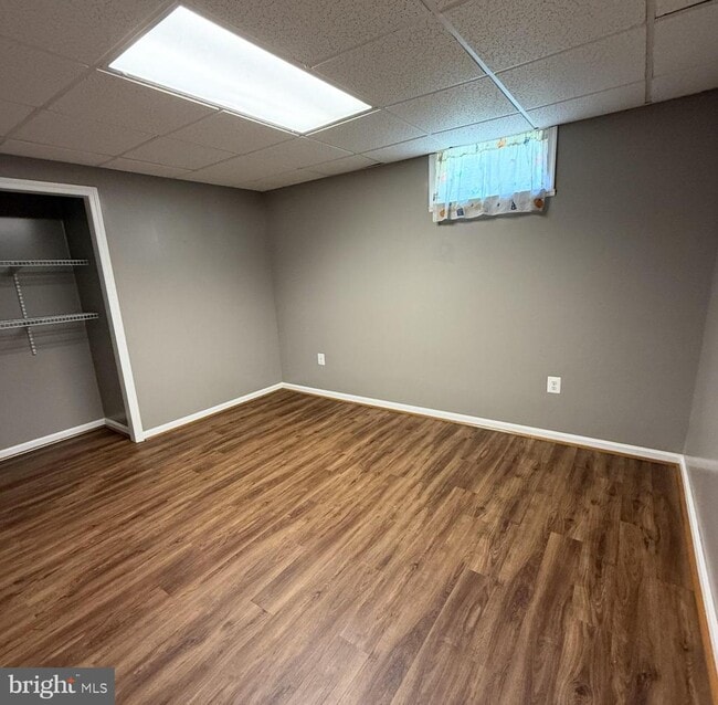 Building Photo - 15723 Edgewood Dr