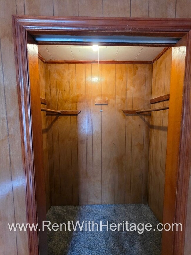 Building Photo - AWESOME RANCH HOME/ TOTAL ELECTRIC /2 LIVINGROOMS / ALMOST HALF ACRE / GREAT LOCATION/ POPULAR BR...