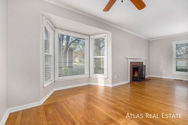 Building Photo - 8036 Reinhardt Ln