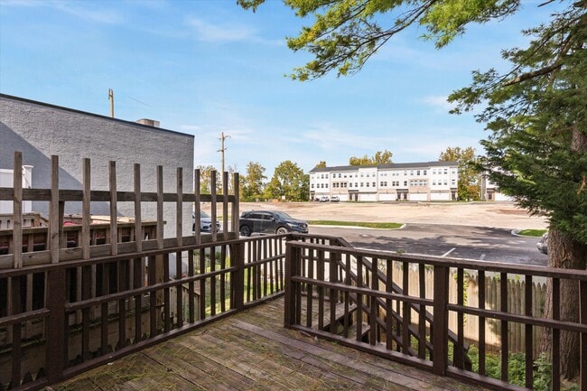 Building Photo - 39 W Front St