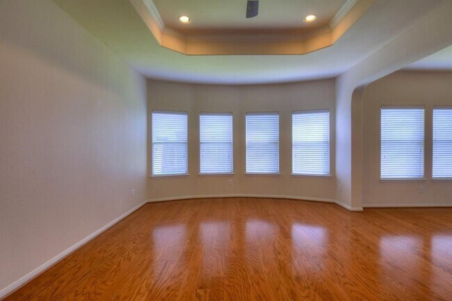 Building Photo - 4711 Bellows View Dr