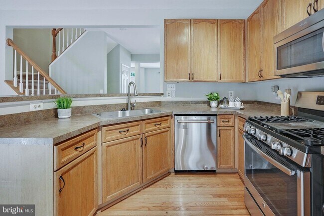 Building Photo - 4888 Ebb Tide Ct