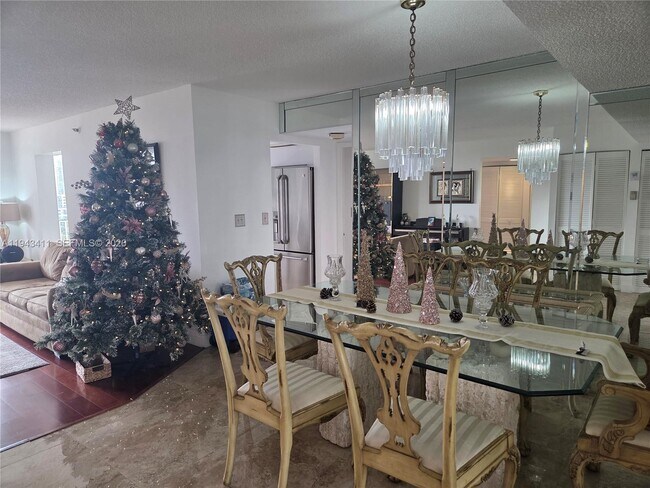 Building Photo - 210 174th St