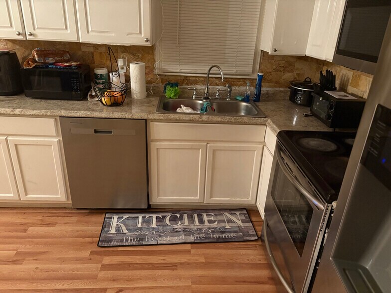 Building Photo - 3401casa Sandy Woods Ln