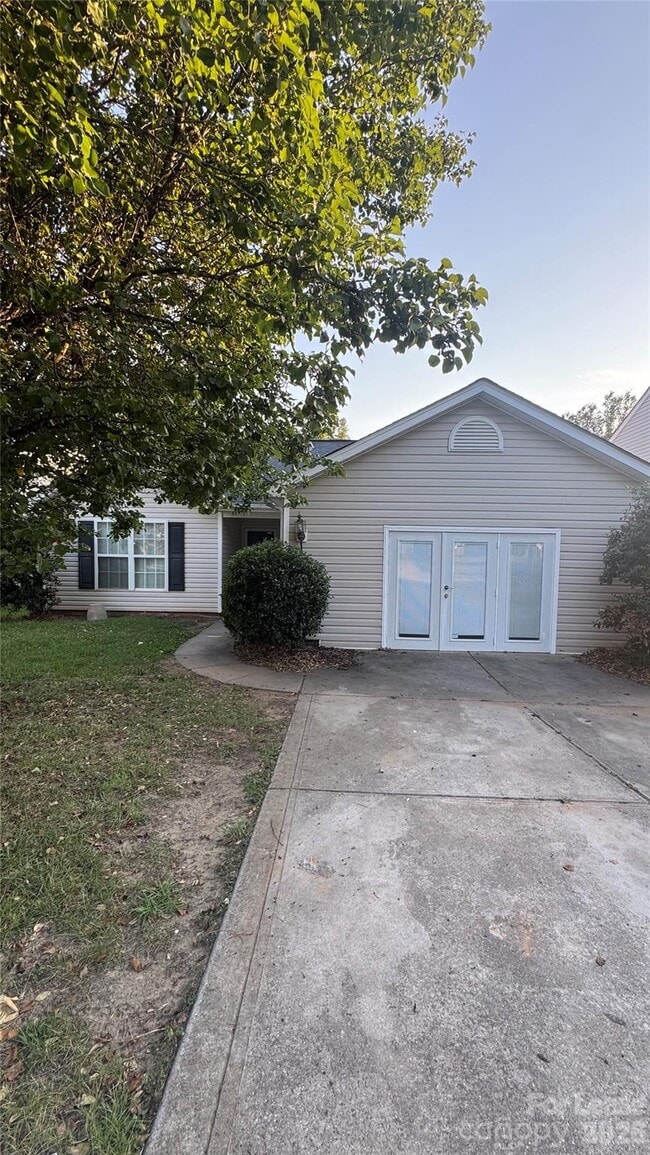 Building Photo - 4913 Hopewood Ln