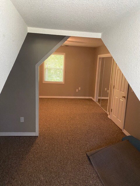 Building Photo - 95 Southwood Dr