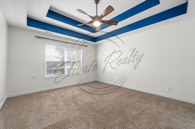 Building Photo - Charming 3-Bedroom Home with Bonus Room, F...