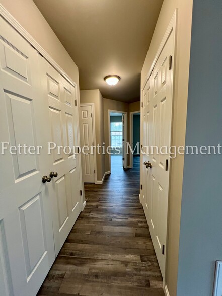 Building Photo - 5284 Canyon Cir