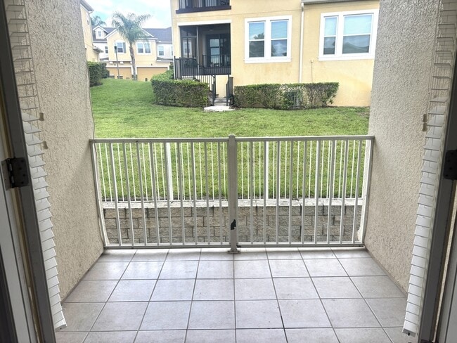 Building Photo - 13220 Fountainbleau Dr