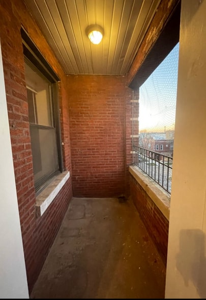 Building Photo - 3925 W Altgeld St