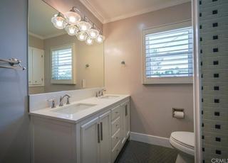 Building Photo - 3 bedroom in Reseda CA 91335