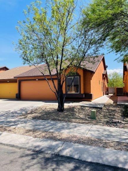 Building Photo - House For Rent