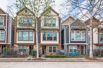 Building Photo - 1818 Dennis St