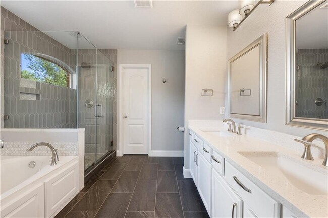 Building Photo - 1804 Camas Dr