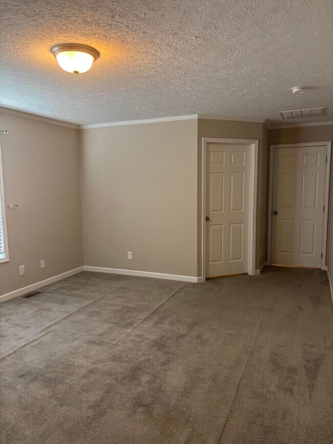 Building Photo - 205 Joy Rd