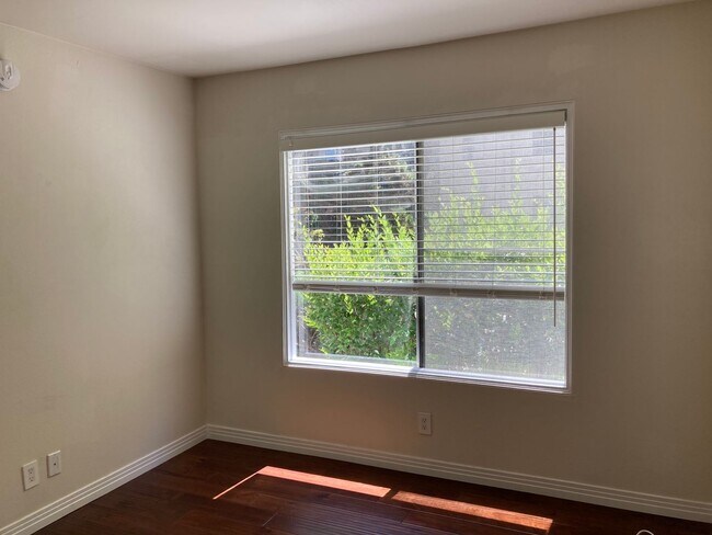 Building Photo - $3,295! Charming 2-Bed, 2-Bath Corner Unit in Gated Culver City Community!