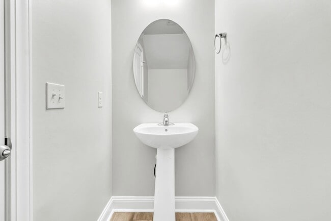 Building Photo - 1226 Tice Ln