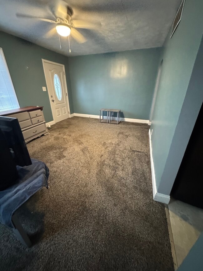 Building Photo - 2229 Margybeth Ave