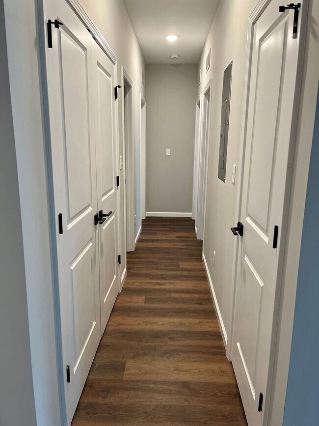 Building Photo - 111 Juniper Path