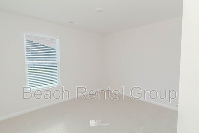 Building Photo - 286 Jeff Waters Cir