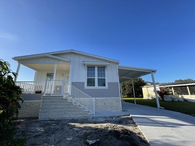 Building Photo - 2914 Stallion Ct