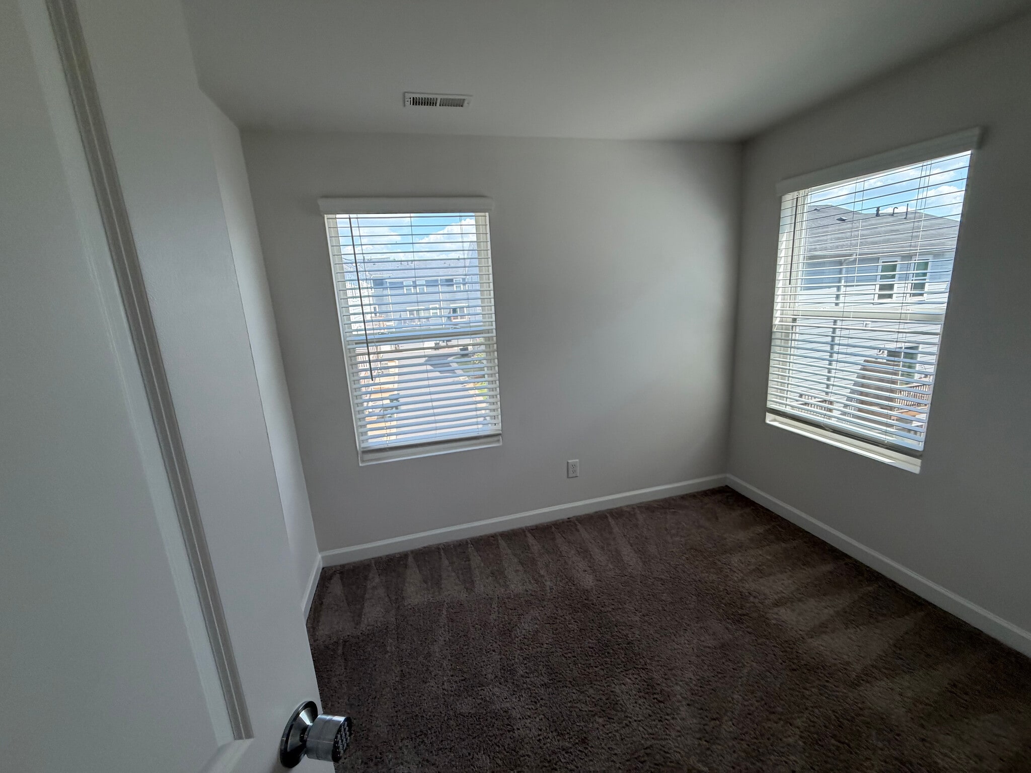 Building Photo - Room in Townhome on Tears Ln