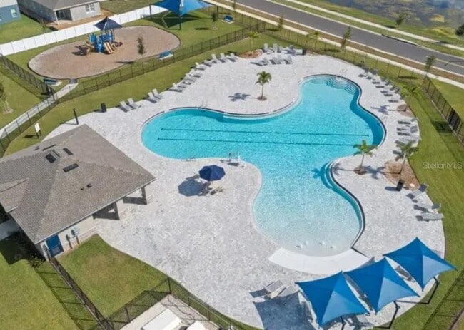 Building Photo - 3185 Laurent Lp