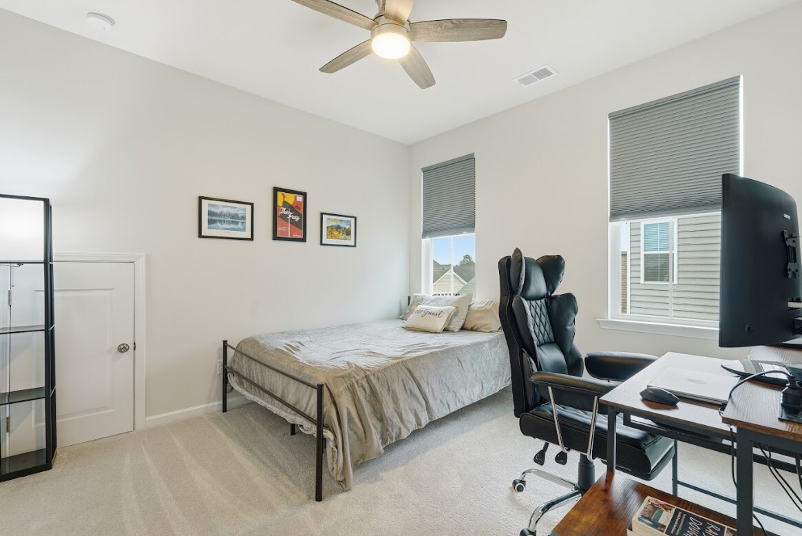 Building Photo - 188 Hawthorn Ln