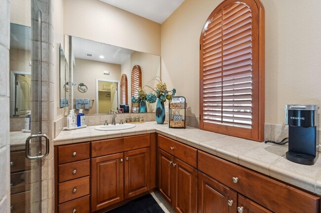 Building Photo - 40294 Rancho Palmeras