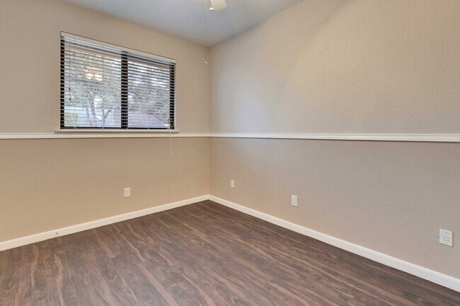 Building Photo - 1706 Pheasant Roost