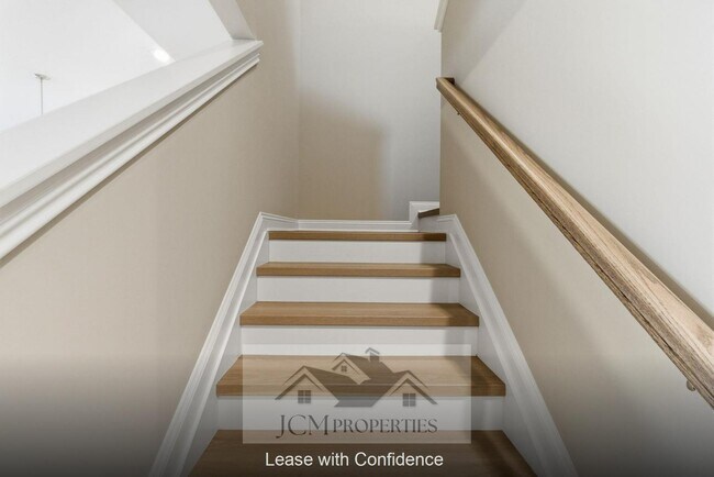 Building Photo - 120 Lambert Fld