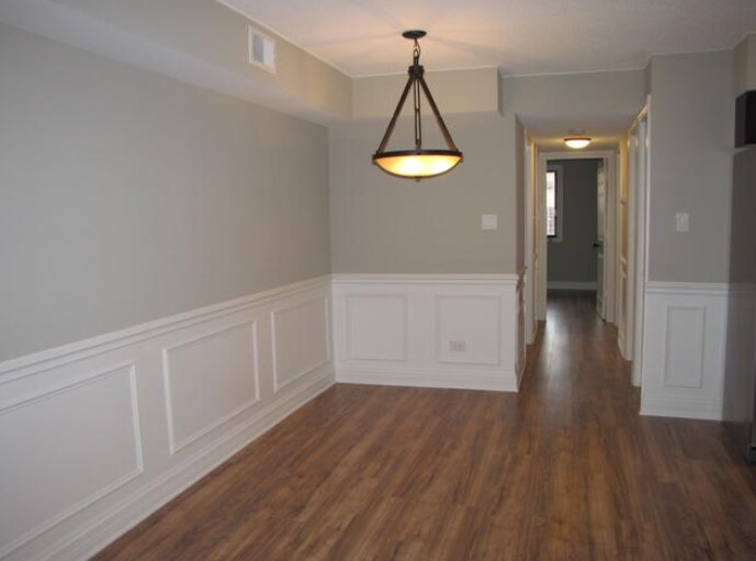 Building Photo - 10702 S Depot St